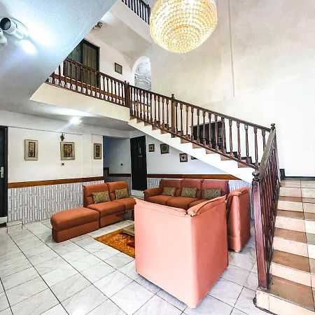 Hill View Hotel Mccarthy Hills Botianaw Bagian luar foto