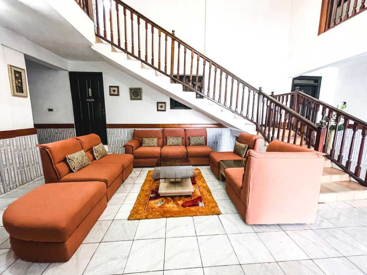 Hill View Hotel Mccarthy Hills Botianaw Bagian luar foto