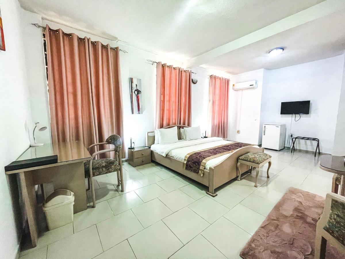 Hill View Hotel Mccarthy Hills Botianaw Bagian luar foto