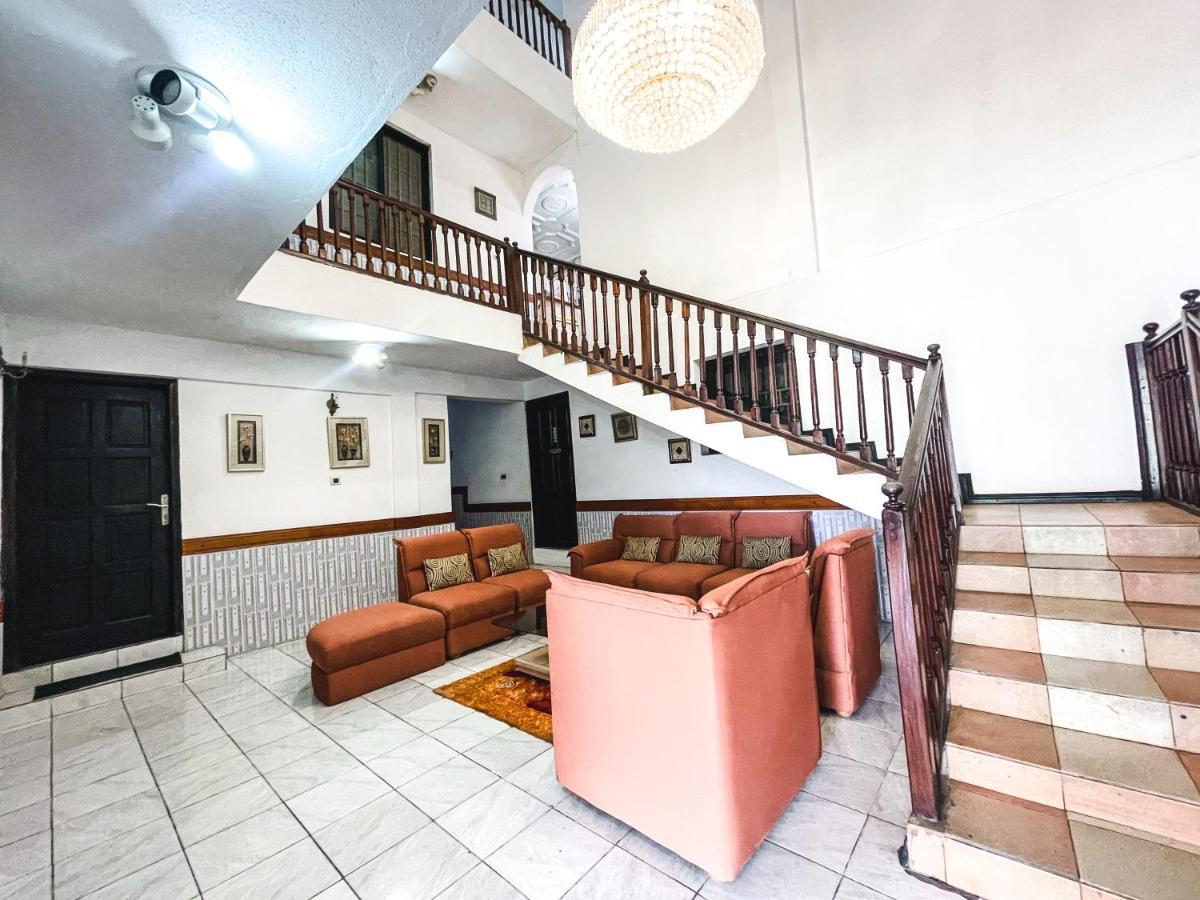 Hill View Hotel Mccarthy Hills Botianaw Bagian luar foto