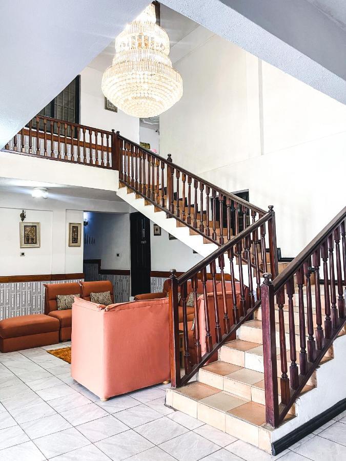 Hill View Hotel Mccarthy Hills Botianaw Bagian luar foto