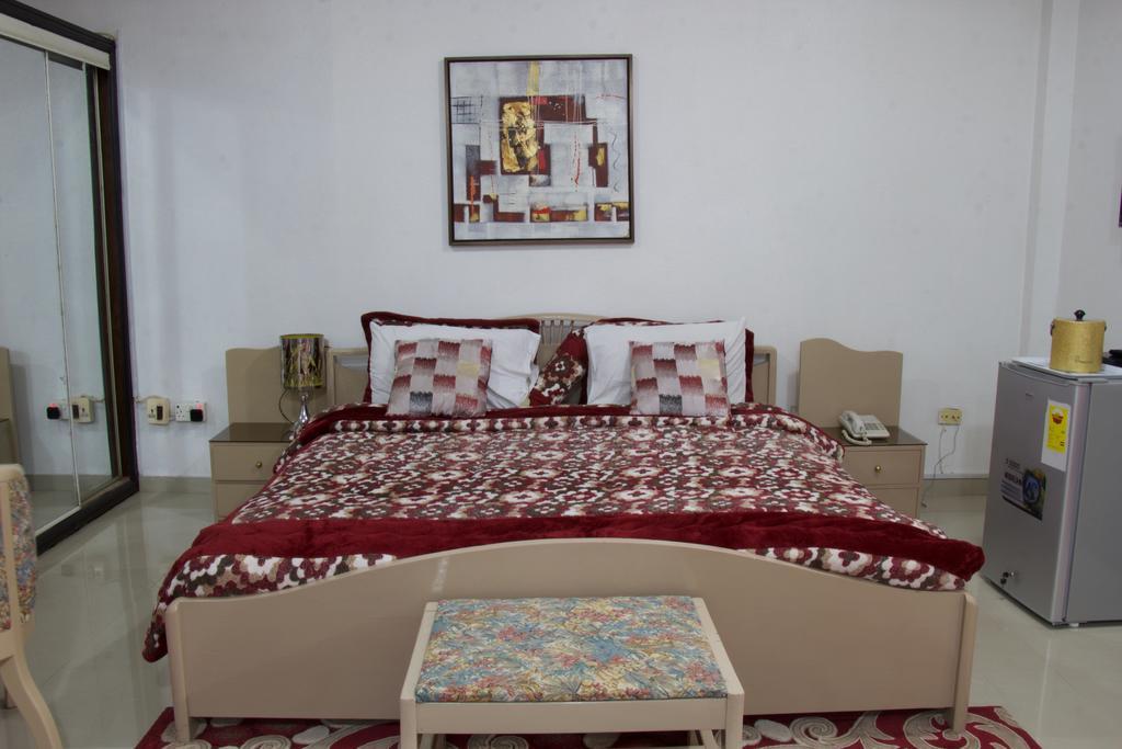 Hill View Hotel Mccarthy Hills Botianaw Bagian luar foto