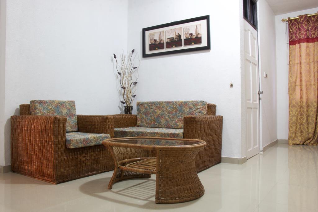 Hill View Hotel Mccarthy Hills Botianaw Bagian luar foto