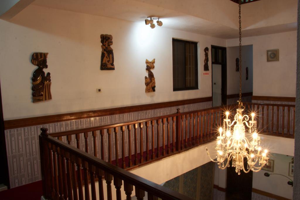 Hill View Hotel Mccarthy Hills Botianaw Bagian luar foto
