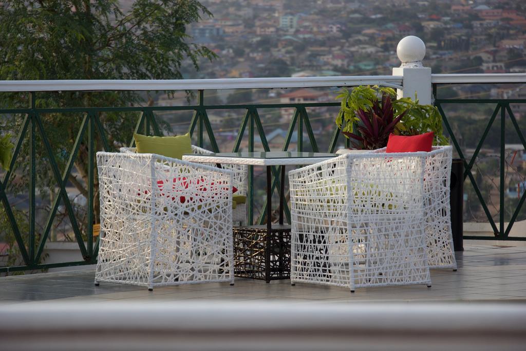 Hill View Hotel Mccarthy Hills Botianaw Bagian luar foto