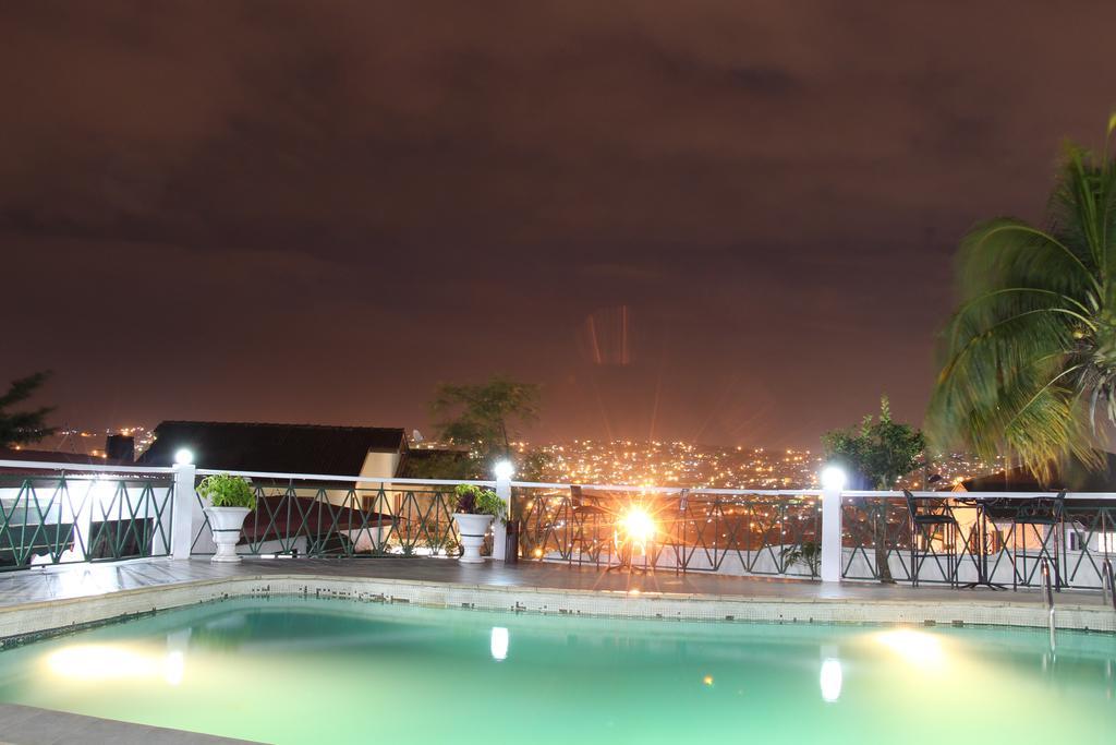 Hill View Hotel Mccarthy Hills Botianaw Bagian luar foto